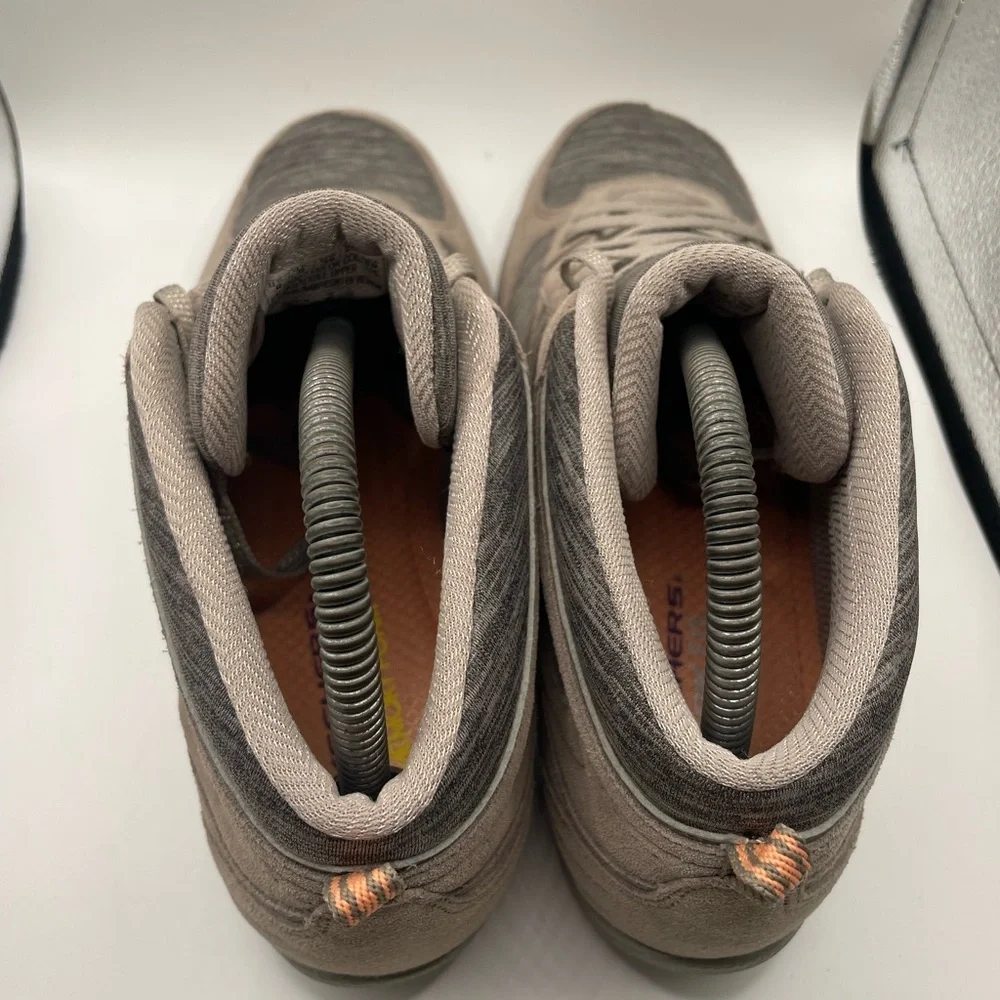 Skechers taupe High-Top women’s Sneakers size 9